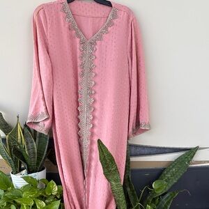 Elegant Pink Embellished Women's Kaftan